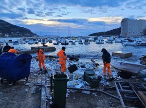 Dubrovčanima prekipjelo čistiti albansko smeće - Gradonačelnik: "Znamo točno odakle dolazi!"