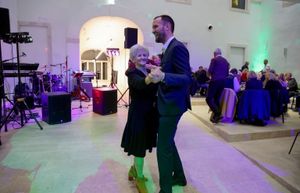 GENERACIJE KOJE SU STVARALE GRAD Zadarski gradonačelnik rasplesao se s - umirovljenicima!