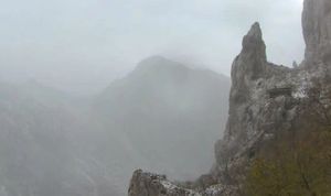 Prve pahulje zime zabijelile Manitu peć