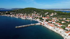 PRVIĆ LUKA Pristanište bi do ljeta trebalo biti "u funkciji"