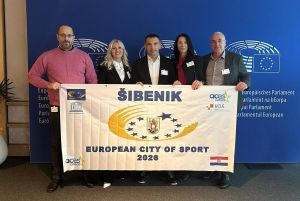 Šibenik u Bruxellesu službeno dobio nagradu Europski grad sporta za 2026. godinu
