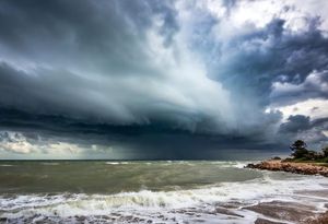 Nedjelja na Jadranu kišna s burom na sjevernom i srednjem dijelu, a na jugu - jugo