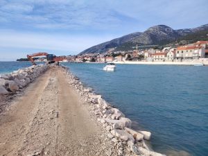 PROŠIRENJE LUKE BOL Radovi napreduju brže od planiranog