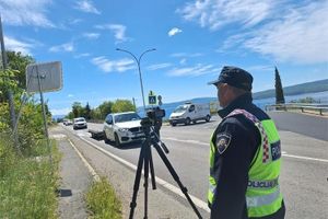 RIJEKA Pod utjecajem alkohola vozili učenike i vrtićku djecu na izlet