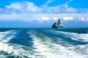 Njemački brodarski div Hapag-Lloyd i francuski francuski CMA CGM obustavili plovidbu Hormuškim tjesnacem