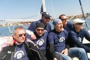 VUČJA REGATA – Mijenjate dlaku, ali ćud nikad’ – jedrite!!!