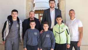 Mladi pulski boksači briljirali na prvenstvu pa ih primio gradonačelnik