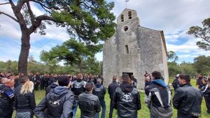 ŠUMA DUHOVA Pozivaju se motoristice i motoriste na tradicionalni 10. Blagoslov motora Dalmacije