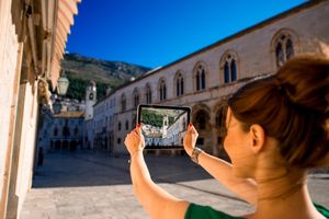 KRAJ BILDANJA CIJENA  Gradonačelnik Dubrovnika upozorava upozorava da bi grad mogao podbaciti zbog loše usluge za visoke iznose?