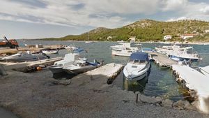 Po Dragama iz brodica krao gorivo