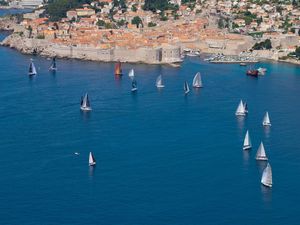 Dubrovnik pod jedrima: 65 posada i 400 jedriličara iz cijele Europe okupiralo Elafitske otoke!