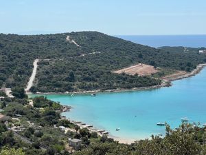 MARINA Uklonjen suhozid uz more i probijena cesta - Građani tvrde: "Sumnjamo da će krenuti gradnja..."