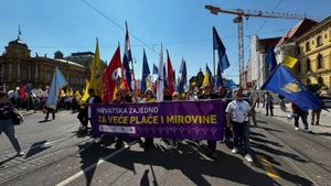 ZAGREB Hrvati prosvjeduju za veće plaće i mirovine: "Nemamo svi apartmane u Dubrovniku"