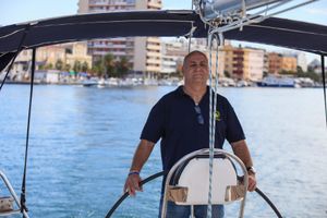 JEDRIMA ZA SVETKA Regata koja spaja more, humanost i uspomenu na legendarnog ravnatelja pomorske škole