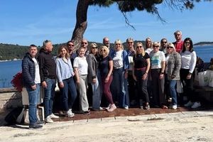 Smotra na Visu: "Škola je srce otoka"