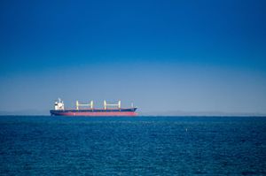 LNG tanker kod Dohe pogođen projektilima, a priča postaja još "luđa"