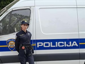 Upoznajte Kristinu, mladu nadu riječke policije: „Od malih nogu znala sam da ne želi sjediti u uredu“