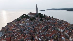 HOĆE LI I DRUGI OVIM PUTEM? Rovinj povlači ručnu kočnicu; dvije godine nema novih apartmana!