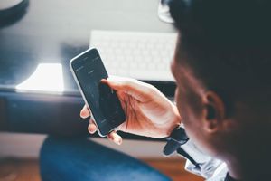 Nema više razgovora s robotima u službama za korisnike, a stiže i dugme za raskid ugovora - Sabor izglasao promjenu koju su Hrvati čekali godinama!