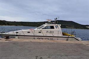 DRAMA NA MORU  Nijemcu se prevrnuo kajak kod Primoštena: "Plutao je izmoren više od milje od obale"