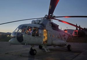 Maloljetnik vojnim helikopterom iz Dubrovnika hitno prebačen u Split