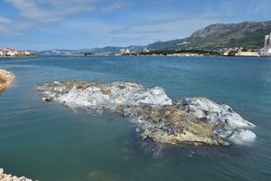 ČUDOVIŠTE IZ VRAGNIZZA Sanacije plaže u Vranjicu: "Na površinu isplivao plavi azbest"