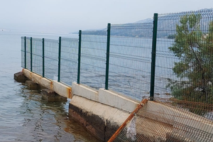 PADAJU OGRADE Uvodi se strogi red na plažama Zadarske županije: Koncesionarima koji prekrše ova nova pravila prijeti oduzimanje licenci!