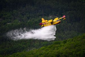 FOTO Šest kanadera i šest air-traktora spremni za ljeto: Održana velika vježba „Sigurnost 26“