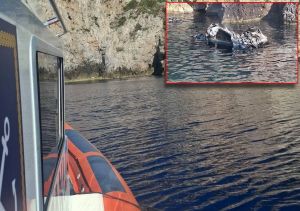 Potonula brodica koja je izgorjela kod Sveca, troje Hrvata izbjeglo tragediju u uvali Slatina