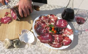 NINSKI ŠOKOL  Čuvar tradicije" u središtu 24. Ninske šokolijade