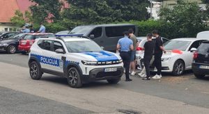 SKANDAL NA GRANICI: Službenim kombijem Granične policije BiH švercali namještaj za privatnu vikendicu u Hrvatskoj