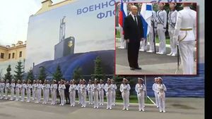 POTEMKINOVA FLOTA Putin Dan mornarice proslavio ispred jumbo plakata - Strah od ukrajinskih dronova preselio paradu u dvorište