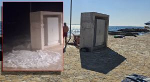 OPASNOST NA ZADARSKOJ PLAŽI: "Danju se ovdje kupaju djeca!" - Valovi zapljuskuju strujni ormar u Diklu, građani u strahu – „Zar se čeka tragedija?“