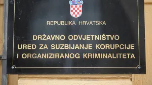 VELIKA ANTIKORUPCIJSKA AKCIJA: Uhićenja u Istri, Zadru i Zagrebu, pod istragom i MORH