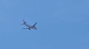 Izvanredno slijetanje na letu za Dubrovnik: Zbog napuklog prozora zrakoplov Norwegian Aira preusmjeren u Beč