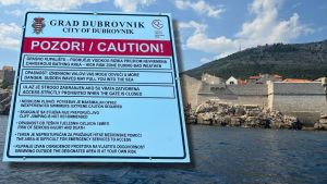 KUPANJE OPASNO PO ŽIVOT Na dubrovačkom kupalištu Buža postavljena službena upozorenja za kupače