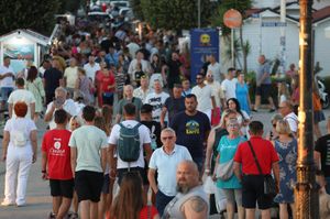 PANIKA MEĐU ILEGALCIMA NA VIRU Odzvonilo "rodbini i prijateljima" - Inspektori kreću u masovno zatvaranje objekata, kazne su brutalne!
