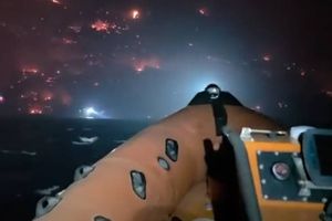 GUMENJAKOM PREMA VATRENOM UŽASU Objavljene dramatične snimke požara kod Omiša, ovaj video HGSS - a morate vidjeti!