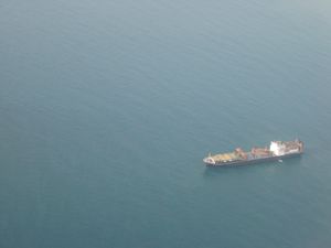 HORMUZ "STOJI" Prolazom kroz koji je do nedavno prolazila petina svjetskog prometa nafte i plina prošlo - sedam brodova!