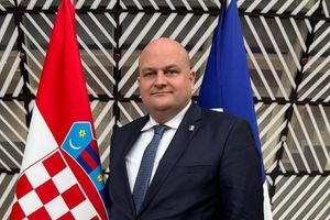 Ministar Šušnjar ponovno u akciji: "Problem u Gospiću je malo prenapuhan, on je Vladi pao u krilo"
