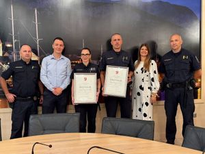 Grad Makarska nagradio policajce i policajke: "Pridonijeli su posebno u turističkoj sezoni"