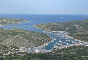 Uhićen moćni Mađar, vlasnik hotela i marine u Primoštenu