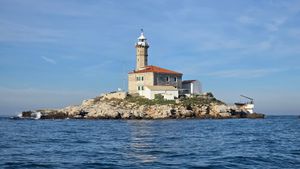 Plovput traži svjetioničara i pripravnika za operatera pomorskih komunikacija