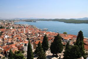 ŠIBENIK U ZNAKU VELIKIH OBLJETNICA Sto godina čuvanja povijesti i spomen na Slavu Grubišića