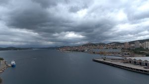 Oblačno i vjetrovito, očekuje se i olujno nevrijeme