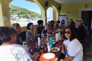 PODUZETNE BODULICE Otočanke na Žirju osmislile „mrunch“ i srušile morske barijere