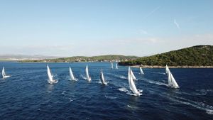Kreće 12. izdanje regate Round Long Island: "100 nautičkih milja čiste ljepote pa nezaboravna zabava u Telašćici"
