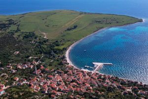 VELIKA POBJEDA ZA MALI OTOK Nakon 14 godina žestoke borbe, na Unije se ponovno vraćaju zrakoplovi!