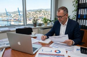 Porezna uprava objavila novu „listu srama“: Više od 31 tisuće dužnika državi duguje 1,75 milijardi eura - Rekorderi dvije Riječanke i riječka tvrtka u stečaju!