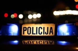 Automobil naletio na pješakinju u Krilu Jesenice